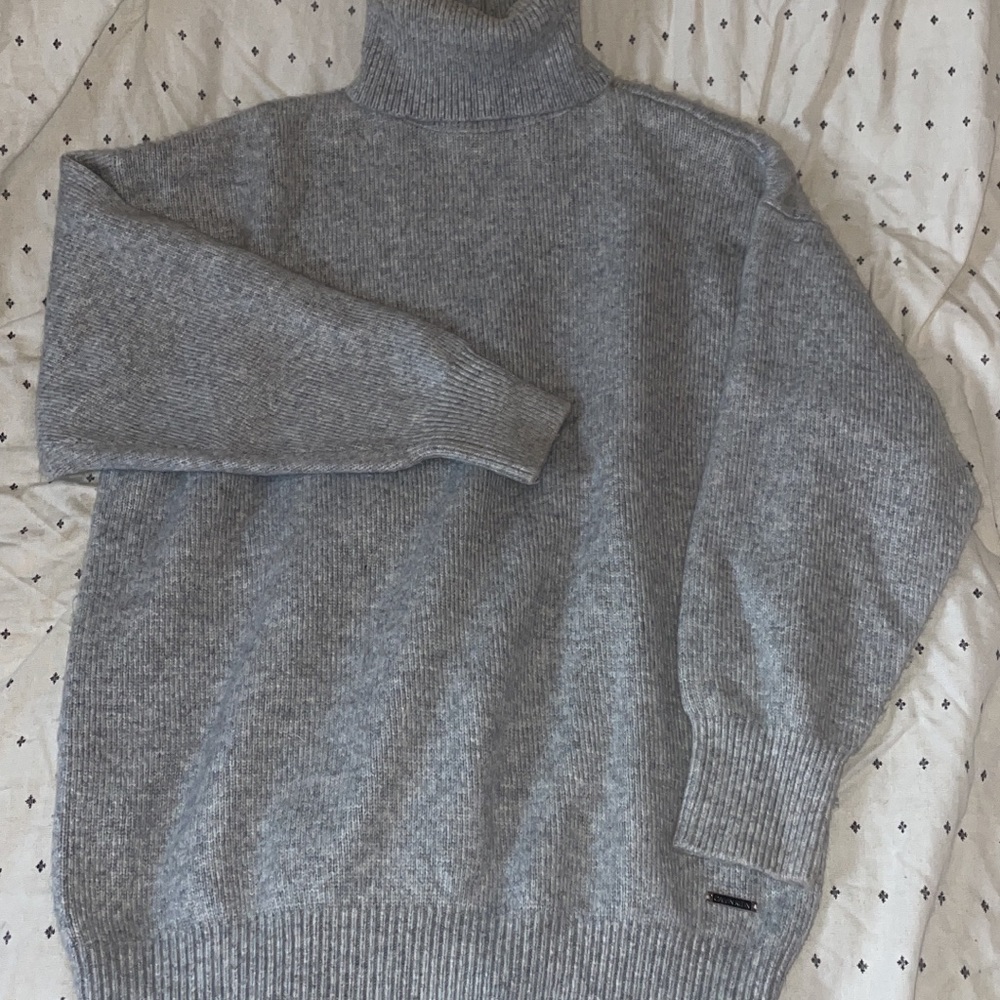 Calvin Klein baggy turtleneck sweater